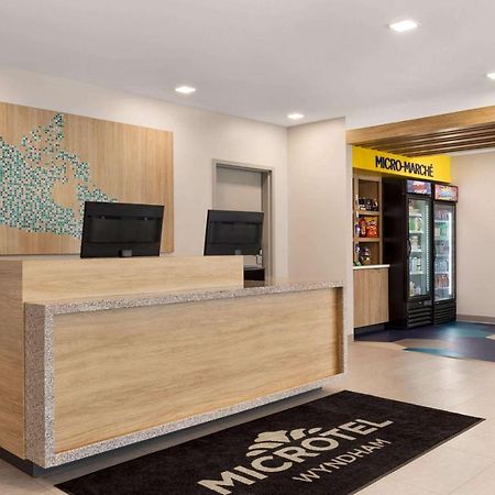 Microtel Inn Suites By Wyndham Lac-Mégantic Exterior foto